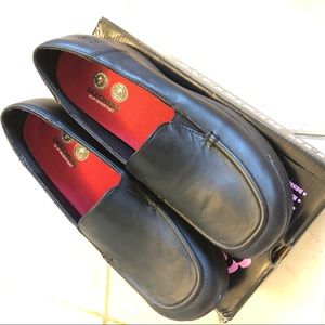 NWT Skechers slip resistant shoes